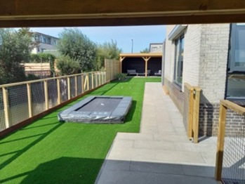 Kunstgras in achtertuin Woerden