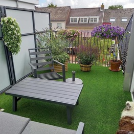 Kunstgras op balkon Harmelen