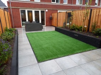 Onderhoudsarme achtertuin in Rijnvliet, Utrecht