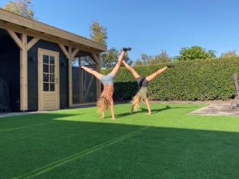 Kunstgras in achtertuin Woerden